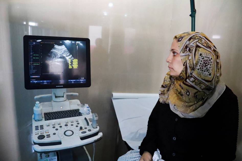 “حامل في غزة تواجه سوء التغذية وتكافح من أجل مولود سليم”