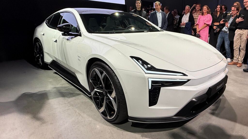 Polestar 5 تتألق في معرض ميونخ للسيارات 2025 كسيارة الأداء الفائق