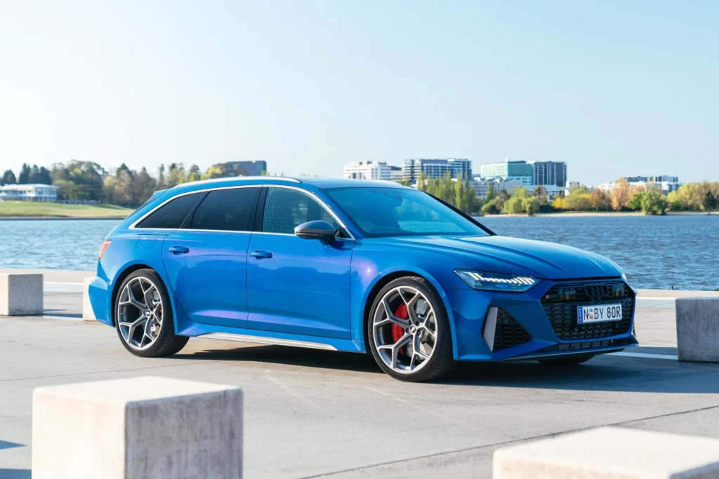أودي تلغي مشروع RS6 e-tron الكهربائي لأسباب تجارية